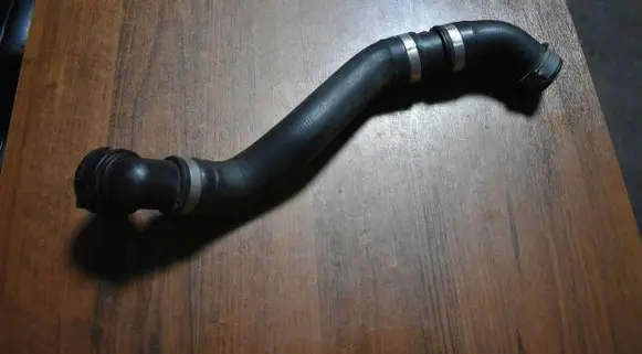 Mercedes-Benz S W222 Engine coolant pipe/hose A2225011293555525