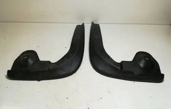 Skoda Octavia Mk2 (1Z) Front mudguard 1Z0821819A