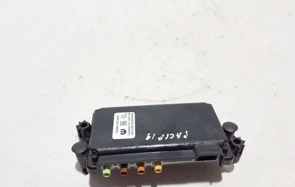 Chrysler Pacifica Camera control unit module 68375113AB