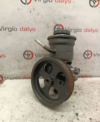 Toyota Corolla Verso AR10 Power steering pump 12180