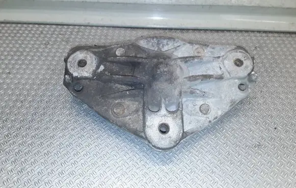 Audi Q7 4L Coil spring mount 