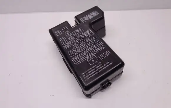 Mitsubishi Pajero Fuse box cover 