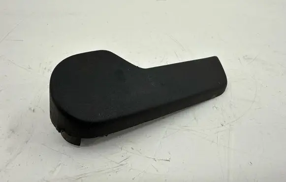 Volkswagen PASSAT B6 Engine bonnet (hood) release handle 1J1823533C