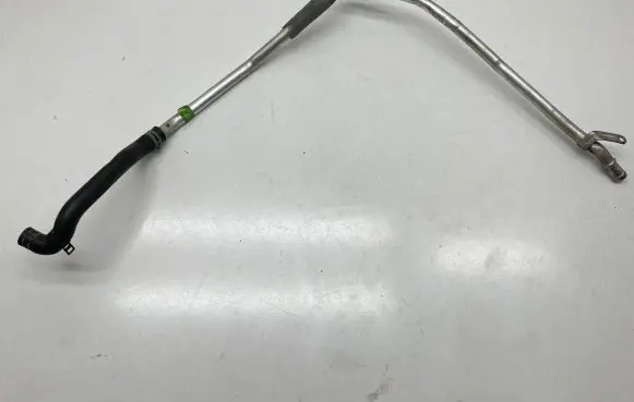 Mercedes-Benz C W204 Engine coolant pipe/hose 2048300296