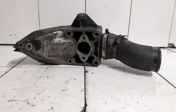 Mercedes-Benz Vito Viano W639 Engine mounting bracket A6462230004