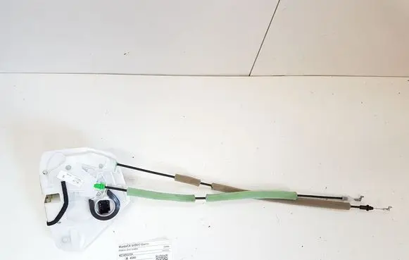 Mazda CX-5 II Front door lock KC7W58310A