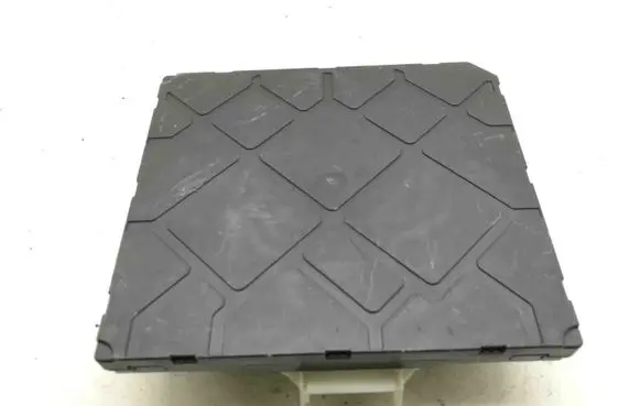 Volkswagen Golf VII Central body control module 5Q0937084S