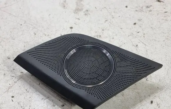 Side speaker trim/cover
