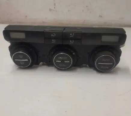 Volkswagen PASSAT B6 Climate control unit 74677530V 1828C2 060207