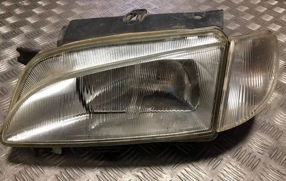 Peugeot Partner Headlight/headlamp 67724571 9621302680 030902