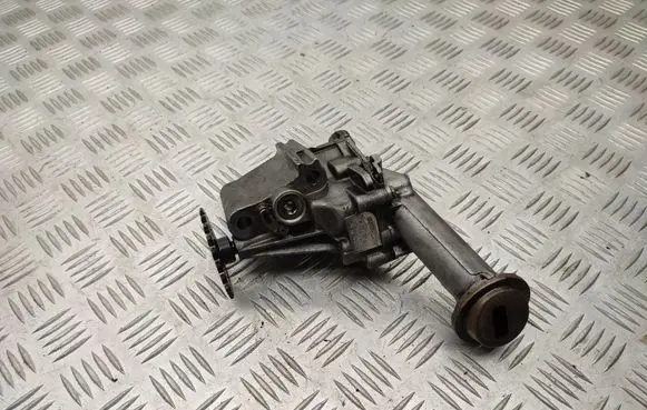 Renault Clio IV Oil pump 150008247R