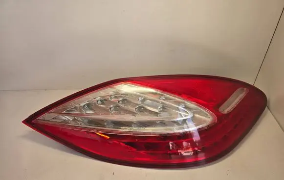 Rear/tail lights
