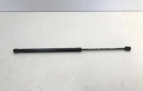 Hyundai i20 (BC3 BI3) Shock absorber/damper mounting bracket 81831C0000