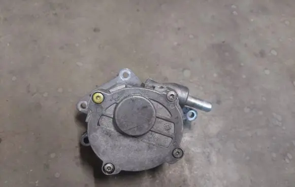 Mercedes-Benz ML W164 Vacuum pump A6422300165