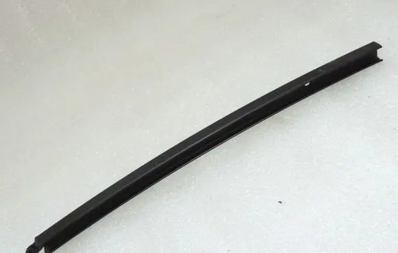 Suzuki SX4 S-Cross Rubber seal rear door window/glass 8178061M00