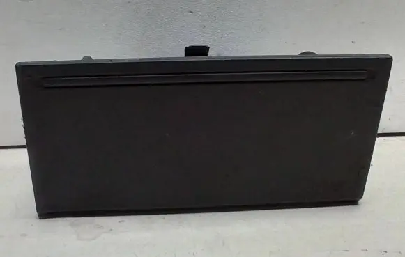 Volkswagen PASSAT B6 Car ashtray 318250200