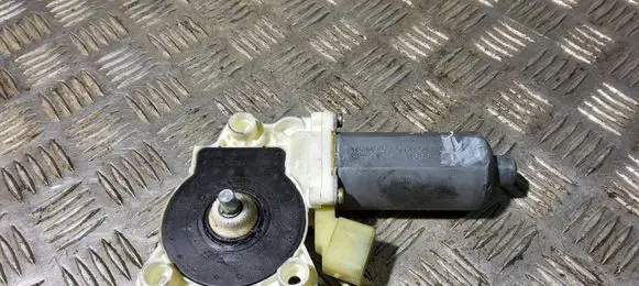 Mercedes-Benz Vaneo W414 Front door window regulator motor A2308201042 106257102