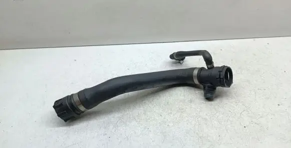 BMW 1 E81 E87 Engine coolant pipe/hose 7525641