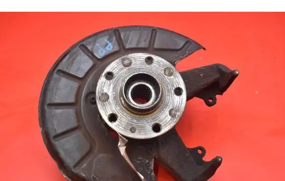 Skoda Octavia Mk2 (1Z) Front wheel hub spindle knuckle