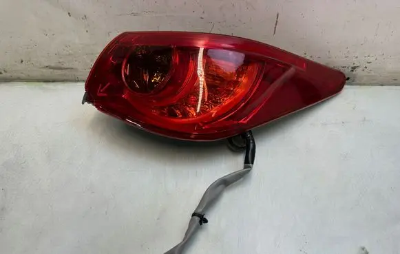 Infiniti Q50 Rear/tail lights 231