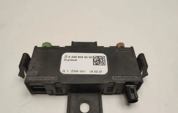 Mercedes-Benz EQC Aerial GPS antenna A2389055000