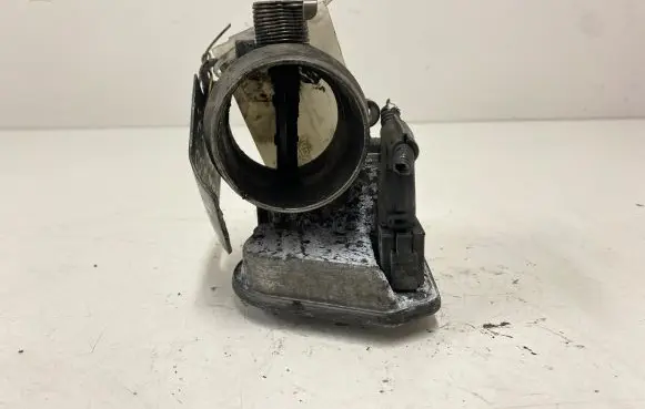 BMW 1 E81 E87 Throttle valve 780437301