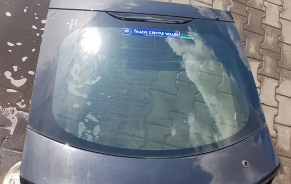 Opel Insignia B Rear windscreen/windshield window 