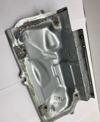 Volvo XC90 Heat shield in engine bay 31353774
