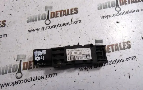 Mercedes-Benz S W220 Airbag deployment crash/impact sensor A0028200826