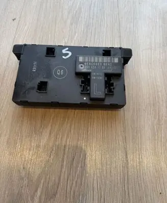 Mercedes-Benz C W203 Door control unit/module A2038201385 2038201385