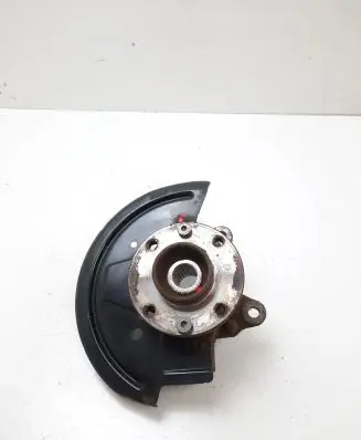 Front wheel hub