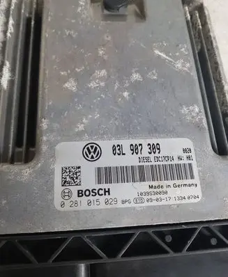Volkswagen PASSAT CC Engine control unit/module 03l907309