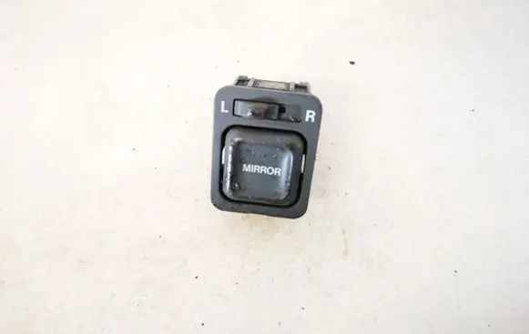 Honda CR-V Wing mirror switch 1834981