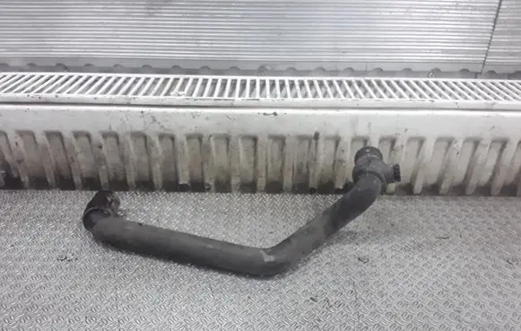 Peugeot 407 Engine coolant pipe/hose
