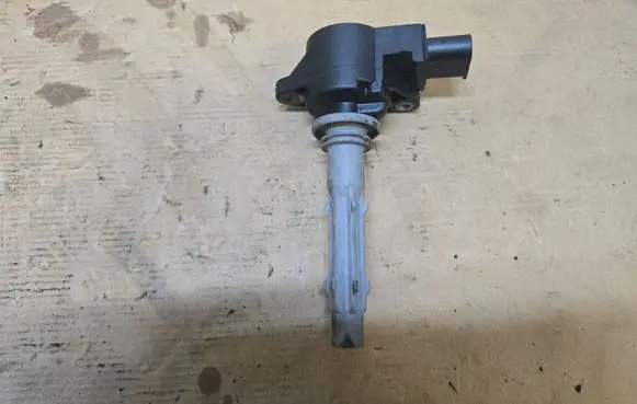 Mercedes-Benz S W221 High voltage ignition coil GN10235 22T146