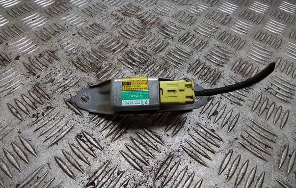 Toyota Prius (XW20) Airbag deployment crash/impact sensor 8983447020 1879000922
