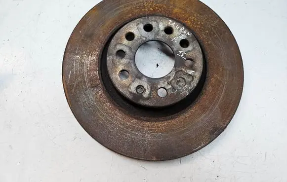 Volkswagen Touran III Front brake disc