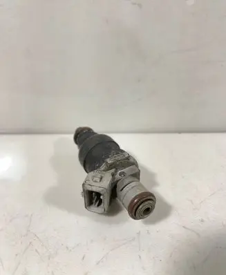 Audi A6 S6 C4 4A Fuel injector 078133551N