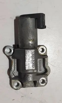 Volvo V70 Camshaft vanos timing valve F34711602 8670422