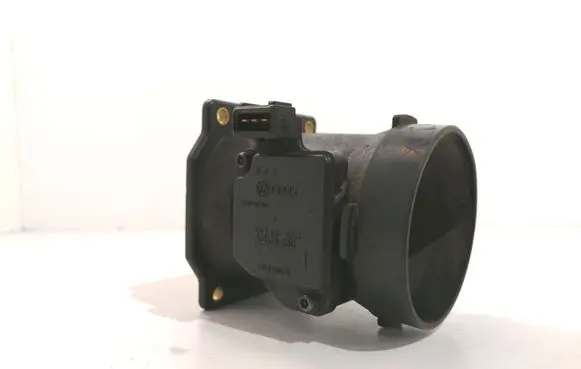 Audi A6 S6 C5 4B Mass air flow meter 078133471C AFH7008C