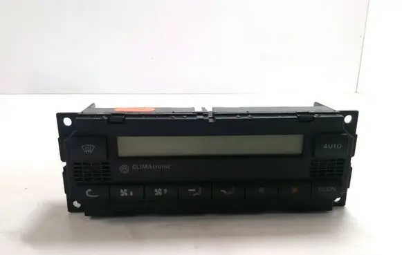 Volkswagen PASSAT B5.5 Climate control unit 5HB00813903