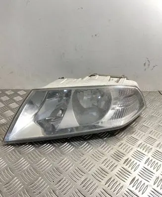 Skoda Octavia Mk2 (1Z) Headlight/headlamp 1Z1941015