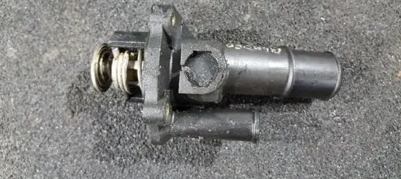 Ford Mondeo Mk III Engine coolant pipe/hose 5482010 5653258