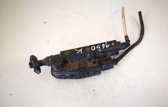 Volvo S80 Headlight washer spray nozzle 30655066