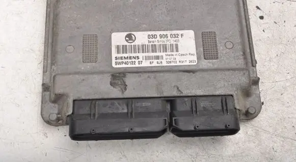 Skoda Fabia Mk1 (6Y) Engine control unit/module ECU 03D906032F