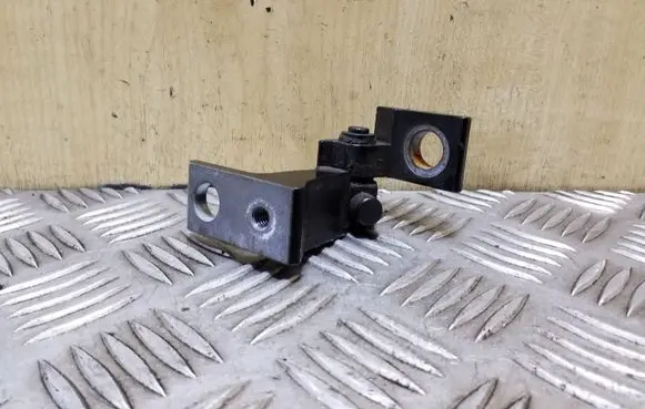 Audi A6 C7 Front door upper hinge 4G0831402A