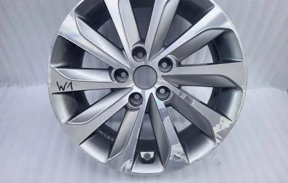 Hyundai Kona I R17 alloy rim 
