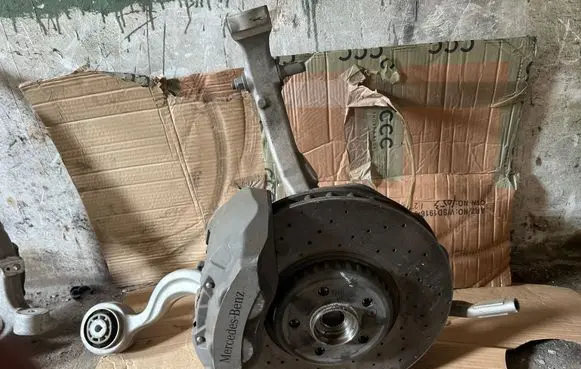 Mercedes-Benz GLC X253 C253 Front wheel hub A2533323300