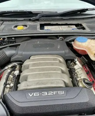Audi A4 S4 B7 8E 8H Engine AUK