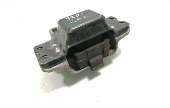 Audi A3 S3 8P Engine mount bracket